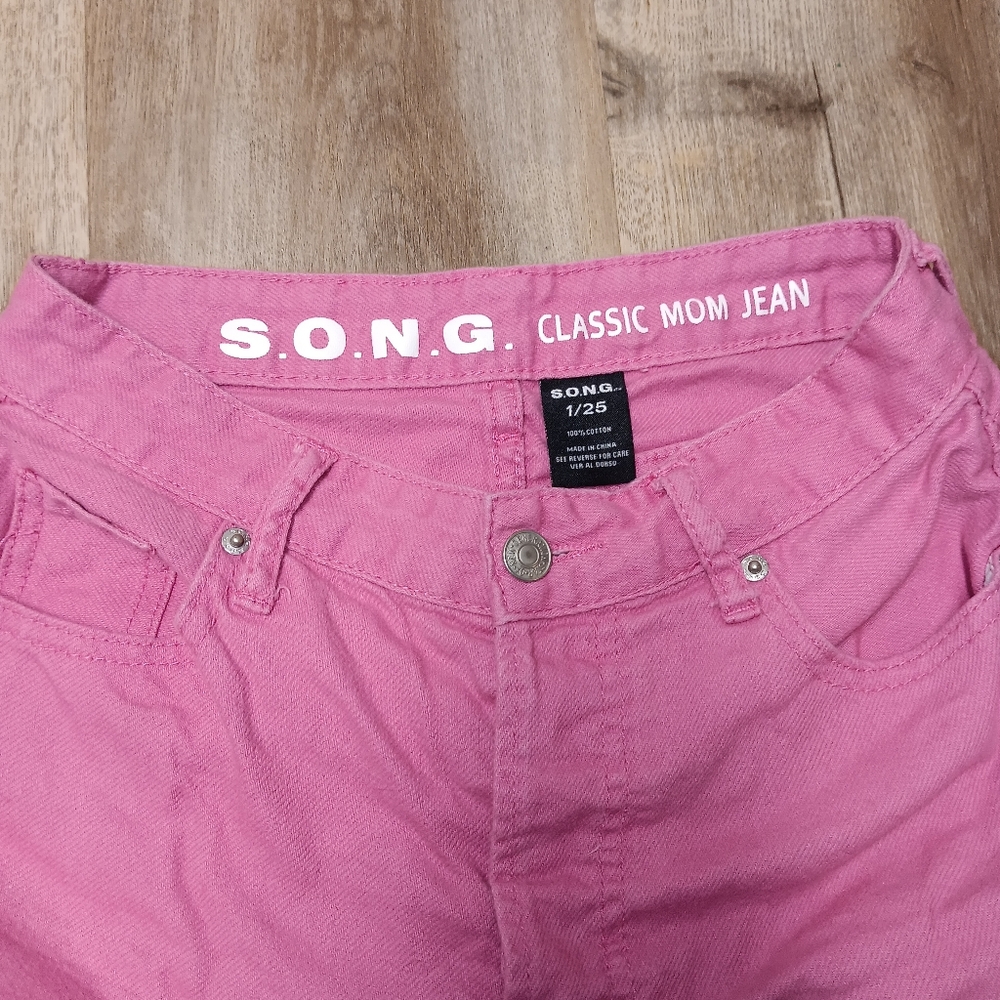 Barbie Hot pink distressed mom jeans s.o.n.g. mom jeans with holes, pink pants